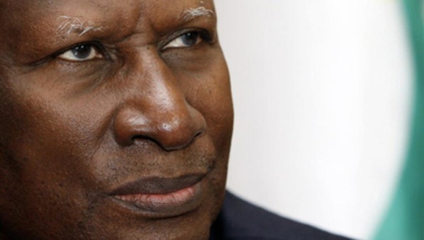 Silence ...bavard de Abdou Diouf sur la crise au Ps...Et pourtant, l'ancien PR se la coule douce au Petit Palais à Dakar