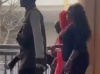 L'arrivé au Palais de Justice de la plaignante Adji Raby Sarr au tribunal (VIDÉO)