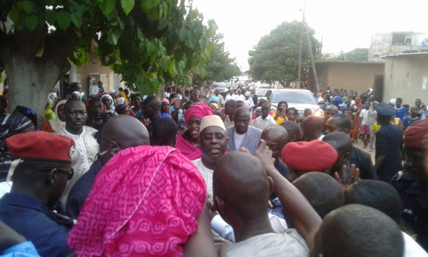 Le Pr Macky Sall et sa dame se sont rendus ce  14 Août en banlieue dakaroise pour...