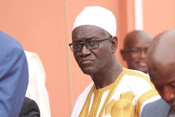 Sidya Ndiaye menace le ministre du Travail : « Nous allons pourrir la vie à Mansour Sy… » Sidya Ndiaye menace le ministre du Travail : « Nous allons pourrir la vie à Mansour Sy… »