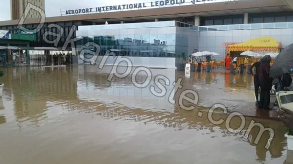 L'aéroport de Dakar inondé L'aéroport de Dakar inondé