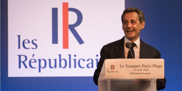 Nicolas Sarkozy : un meeting sous le signe de l'identité