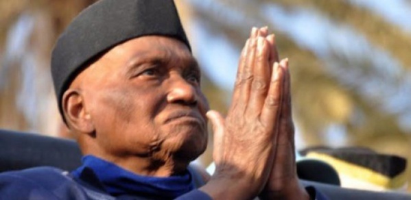 Soutien à Aïda Ndiongue : Le coup de fil pathétique de Wade Soutien à Aïda Ndiongue : Le coup de fil pathétique de Wade