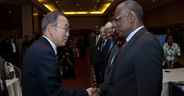 Gabon : Ban Ki Moon appelle Bathily pour désamorcer la crise Gabon : Ban Ki Moon appelle Bathily pour désamorcer la crise