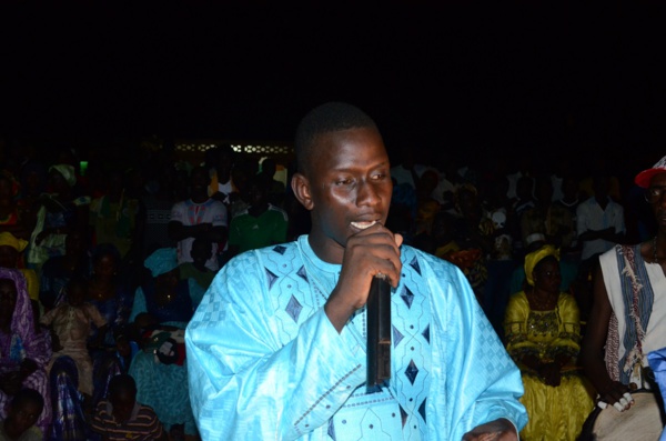 Guelongal Barro aux responsables "Apéristes" de Thilogne: "Arrêtez de tourner autour du pot, la plaie de l'APR, ici à Matam, c'est Farba Ngom (...) Vous devez prendre vos responsabilités et s'affranchir de Farba (...) " Guelongal Barro aux responsables "Apéristes" de Thilogne: "Arrêtez de tourner autour du pot, la plaie de l'APR, ici à Matam, c'est Farba Ngom (...) Vous devez prendre vos responsabilités et s'affranchir de Farba (...) "