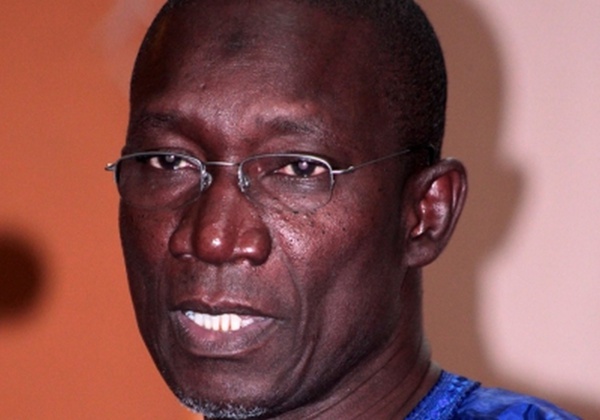 Les effarantes  révélations de Me Amadou Sall: "Macky Sall est poltron (...) Sans vision, il est incompétent et ne privilégie que son clan (...) C'est parce qu'il a peur de Karim Wade qu'il l'a fait quitter manu-militari le pays (...) Les effarantes  révélations de Me Amadou Sall: "Macky Sall est poltron (...) Sans vision, il est incompétent et ne privilégie que son clan (...) C'est parce qu'il a peur de Karim Wade qu'il l'a fait quitter manu-militari le pays (...)