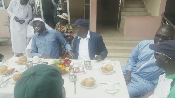 Cet échange d'amabilités entre Khalifa Sall, Bamba Fall du Pds et le ministre Matar Bâ de l'APR Cet échange d'amabilités entre Khalifa Sall, Bamba Fall du Pds et le ministre Matar Bâ de l'APR