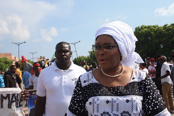 LE GROS CADEAU DE FIN D’ANNÉE D’AÏDA NDIONGUE À WADE LE GROS CADEAU DE FIN D’ANNÉE D’AÏDA NDIONGUE À WADE