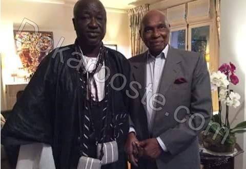 Wade a reçu le marabout Baye Fall Cheikh Ndigueul (EXCLUSIVITÉ DAKARPOSTE) Wade a reçu le marabout Baye Fall Cheikh Ndigueul (EXCLUSIVITÉ DAKARPOSTE)