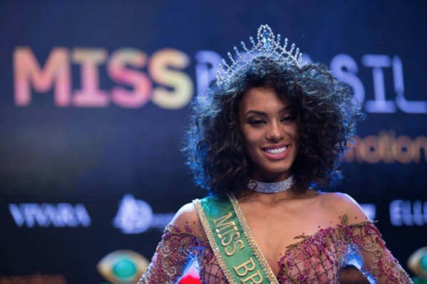 Miss Brésil 2016 : Raissa Santana, 2ème miss noire du pays ! Miss Brésil 2016 : Raissa Santana, 2ème miss noire du pays !