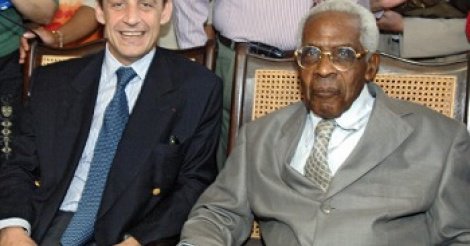 Sarkozy: " Dans mes ancêtres, il y a les Gaulois et il y a Aimé Césaire" Sarkozy: " Dans mes ancêtres, il y a les Gaulois et il y a Aimé Césaire"