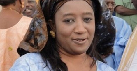 Aminata Lô : « Nous allons marcher pour arrêter les dérives monarchiques de Macky Sall» Aminata Lô : « Nous allons marcher pour arrêter les dérives monarchiques de Macky Sall»