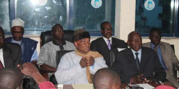 PDS: Au nom de Wade, Omar Sarr va faire de graves révélations PDS: Au nom de Wade, Omar Sarr va faire de graves révélations