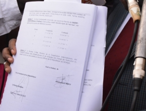 Affaire Petro-Tim : Me El Hadji Diouf égratigne Souleymane Ndéné Ndiaye et brandit le décret avec la signature de l’ancien premier ministre Affaire Petro-Tim : Me El Hadji Diouf égratigne Souleymane Ndéné Ndiaye et brandit le décret avec la signature de l’ancien premier ministre