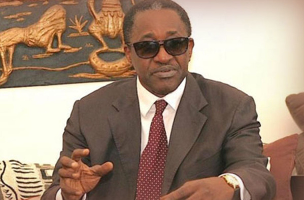 ADAMA GAYE, JOURNALISTE-CONSULTANT PARLENT DES ‘’PRÉDATEURS D’ETAT’’ ADAMA GAYE, JOURNALISTE-CONSULTANT PARLENT DES ‘’PRÉDATEURS D’ETAT’’