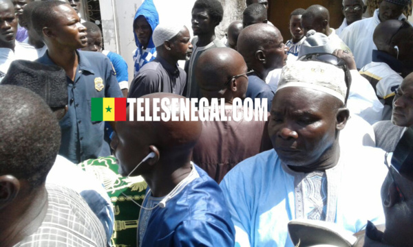 INHUMATION DE SOKHNA DÉGUÈNE CHIMÈRE BABOU (PHOTOS) INHUMATION DE SOKHNA DÉGUÈNE CHIMÈRE BABOU (PHOTOS)