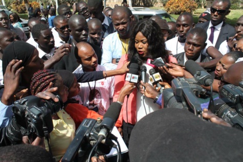 Présidente de l’UDES-R « Union pour le Développement du Sénégal/Renouveau » sur la Coalition Manko wattu Présidente de l’UDES-R « Union pour le Développement du Sénégal/Renouveau » sur la Coalition Manko wattu