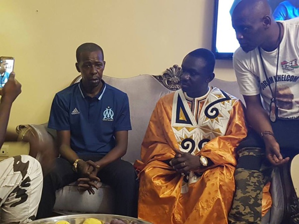 Waly Seck, Pape Diouf, Mame Goor etc...Ces musiciens "amis" au magnat Cheikh Amar, étaient ce week-end à Khelcom Waly Seck, Pape Diouf, Mame Goor etc...Ces musiciens "amis" au magnat Cheikh Amar, étaient ce week-end à Khelcom