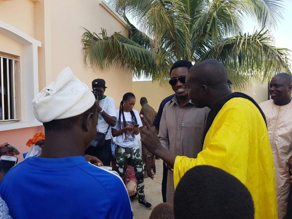Waly Seck, Pape Diouf, Mame Goor etc...Ces musiciens "amis" au magnat Cheikh Amar, étaient ce week-end à Khelcom Waly Seck, Pape Diouf, Mame Goor etc...Ces musiciens "amis" au magnat Cheikh Amar, étaient ce week-end à Khelcom