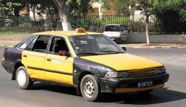Un taximan vient d'être flingué à coup portant par un particulier en face foire Un taximan vient d'être flingué à coup portant par un particulier en face foire
