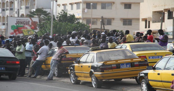 Dernière Minute! Après la mort d'un des leurs,les taximens programment une marche pour mercredi prochain à la ... Dernière Minute! Après la mort d'un des leurs,les taximens programment une marche pour mercredi prochain à la ...