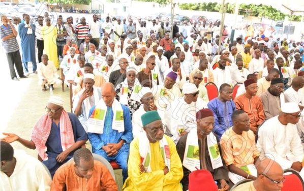 Les images exclusives de la séance de récital de coran pour Lamine Diack Les images exclusives de la séance de récital de coran pour Lamine Diack