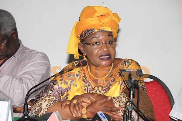 Guerre des ondes à Bambey : Mor Ngom lance “Gokh bi FM” pour contrer “Bambey FM” d’Aida Mbodj Guerre des ondes à Bambey : Mor Ngom lance “Gokh bi FM” pour contrer “Bambey FM” d’Aida Mbodj