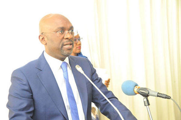 Cheikh Bâ, victime d'arnaque sur facebook Cheikh Bâ, victime d'arnaque sur facebook