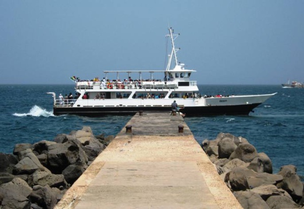 Panique générale sur l'axe Dakar-Gorée: la chaloupe tombe en panne en mer