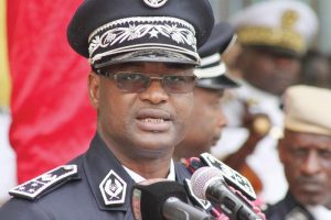 Un Malfrat Se Fait Passer Pour Le Commissaire Oumar Maal Le Chef De La Police