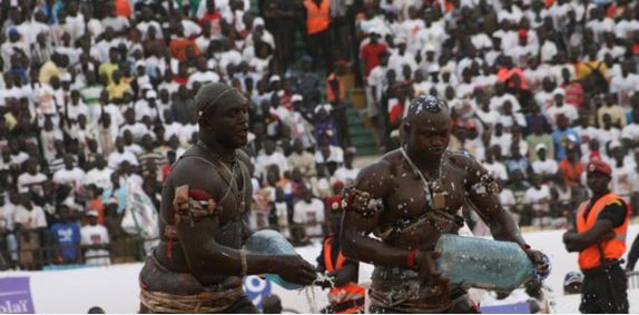 Micro trottoir : Modou Lo vs Balla Gaye 2, "une revanche fantôme", les amateurs se prononcent