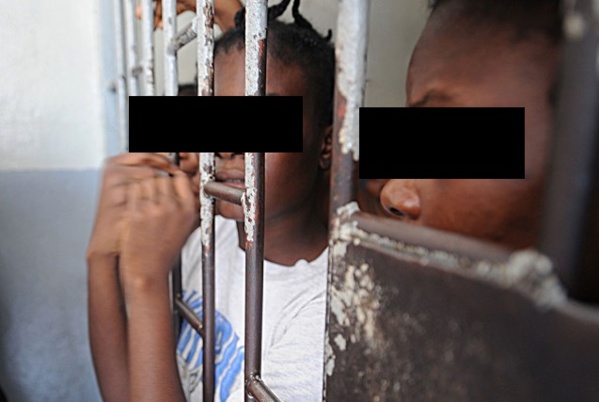 Voici la liste complète des employés du Café du Rome arrêtés pour association de malfaiteurs et abus de confiance! Voici la liste complète des employés du Café du Rome arrêtés pour association de malfaiteurs et abus de confiance!