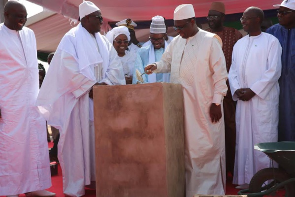 Pose Première pierre hôpital Touba Pose Première pierre hôpital Touba