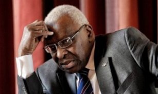 La caution de Lamine Diack versée par un collectif d’amis