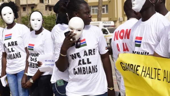 A 24 heures du scrutin, plusieurs citoyens Gambiens et étrangers quittent la Gambie A 24 heures du scrutin, plusieurs citoyens Gambiens et étrangers quittent la Gambie