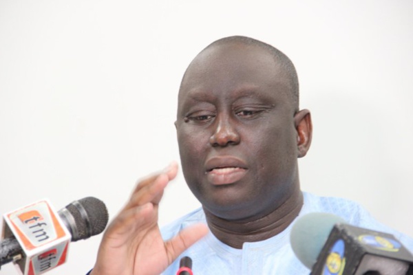 Bande des “Filaos” : Macky Sall audite son frère Aliou Sall Bande des “Filaos” : Macky Sall audite son frère Aliou Sall