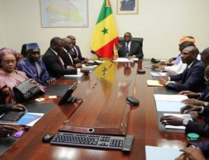 Macky donne des gages à Wattu Senegal