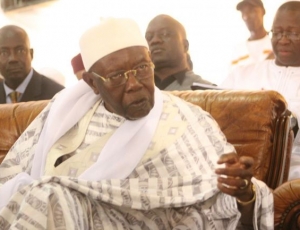 Abdoul Aziz Sy Al Amine réitère son appel au dialogue politique Abdoul Aziz Sy Al Amine réitère son appel au dialogue politique