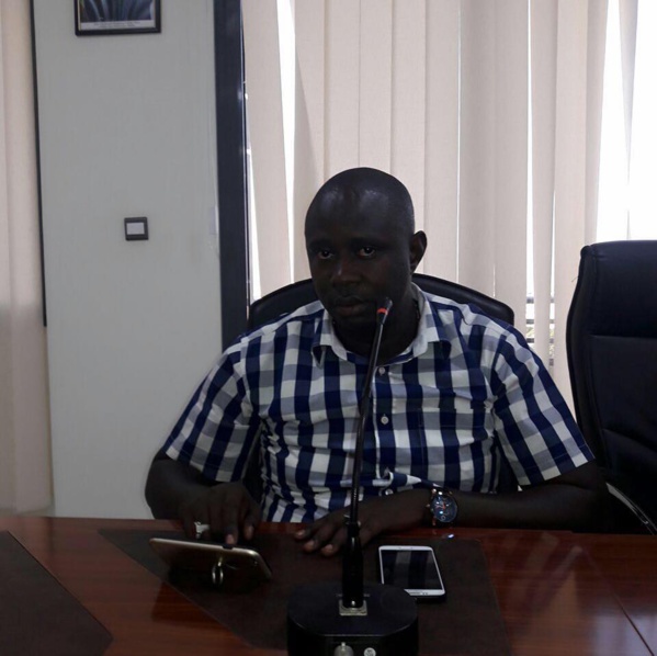 Les graves révélations de Abdoulaye Khouma: "Elhaj Malick Guèye fait du chantage. C'est parce qu'il n'a pas été reçu par le Pr Macky Sall qu'il dit partout que le séjour du chef de l'Etat à Kaolack est un échec (...)" Les graves révélations de Abdoulaye Khouma: "Elhaj Malick Guèye fait du chantage. C'est parce qu'il n'a pas été reçu par le Pr Macky Sall qu'il dit partout que le séjour du chef de l'Etat à Kaolack est un échec (...)"