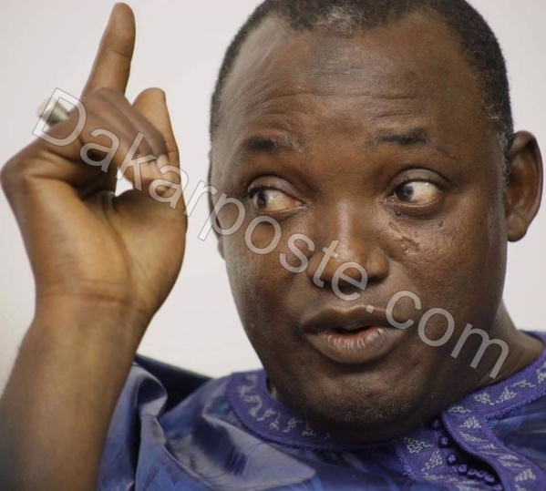 Après avoir reçu l'imam Thierno Ka, le Pr Barrow a organisé une fête pour le doyen de l'opposition Gambienne, Darboe Après avoir reçu l'imam Thierno Ka, le Pr Barrow a organisé une fête pour le doyen de l'opposition Gambienne, Darboe