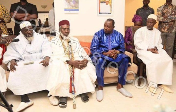 Après avoir reçu l'imam Thierno Ka, le Pr Barrow a organisé une fête pour le doyen de l'opposition Gambienne, Darboe Après avoir reçu l'imam Thierno Ka, le Pr Barrow a organisé une fête pour le doyen de l'opposition Gambienne, Darboe