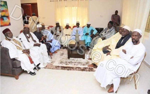Après avoir reçu l'imam Thierno Ka, le Pr Barrow a organisé une fête pour le doyen de l'opposition Gambienne, Darboe Après avoir reçu l'imam Thierno Ka, le Pr Barrow a organisé une fête pour le doyen de l'opposition Gambienne, Darboe