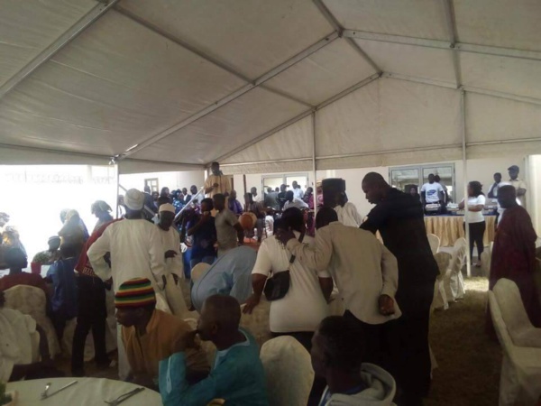 Après avoir reçu l'imam Thierno Ka, le Pr Barrow a organisé une fête pour le doyen de l'opposition Gambienne, Darboe Après avoir reçu l'imam Thierno Ka, le Pr Barrow a organisé une fête pour le doyen de l'opposition Gambienne, Darboe