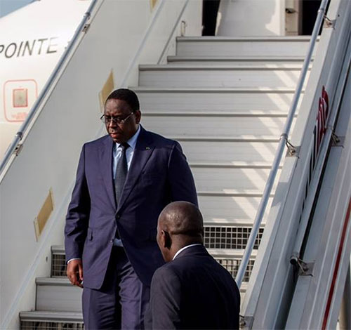 Visite d’Etat en France: Pourquoi la France déroule le tapis rouge à Macky Sall….. Visite d’Etat en France: Pourquoi la France déroule le tapis rouge à Macky Sall…..