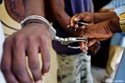 Mbour: Gracié à 10 heures, Amadou Dia est arrêté à 12 heures, pour vol Mbour: Gracié à 10 heures, Amadou Dia est arrêté à 12 heures, pour vol
