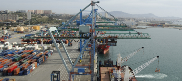 La mafia du Port tombe"19 suspects dont 8 transitaires et 6 agents de Dubaï Port sont tombés dans le cadre de l’enquête sur le scandale des faux bons à enlever."