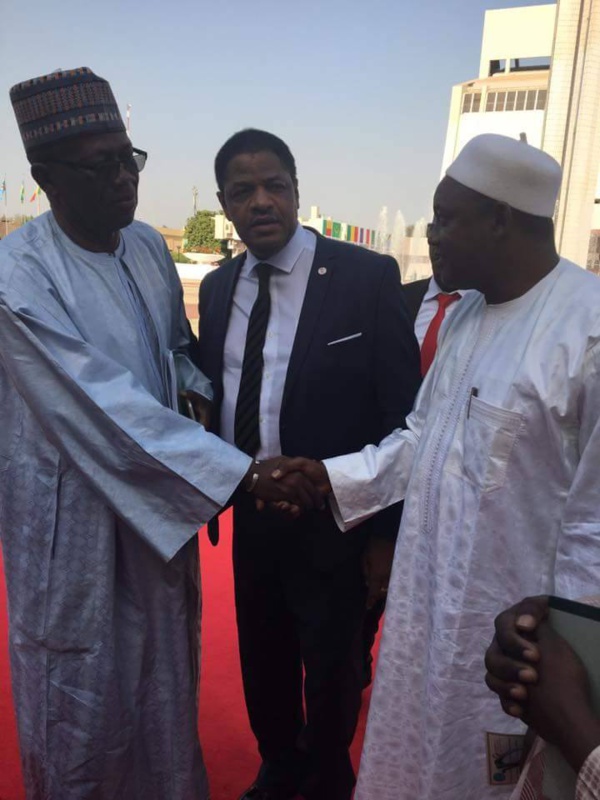 Les images du Pr Adama Barrow présent au sommet Afrique-France à Bamako Les images du Pr Adama Barrow présent au sommet Afrique-France à Bamako