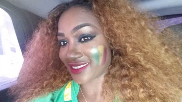 Qui reconnait cette belle supportrice des Lions du foot ball?