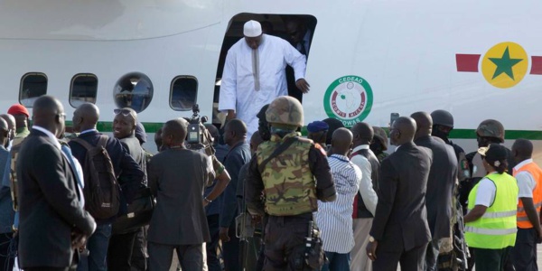 En attendant, la mise en place de son gouvernement , le Pr Barrow est descendu à... En attendant, la mise en place de son gouvernement , le Pr Barrow est descendu à...