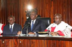 Macky Sall favorable à la présence massive des avocats en dehors de Dakar